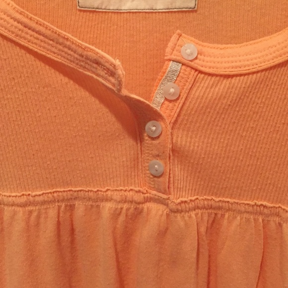 Orange Hollister top - Picture 2 of 2