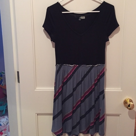 Volcom dress - Picture 1 of 4