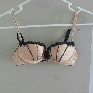 Victorias secret bra 32B
