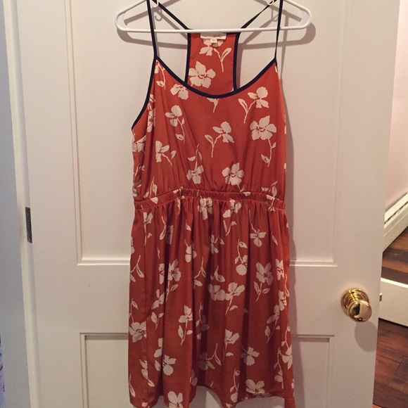 Orange floral patterned dress - Picture 1 of 3