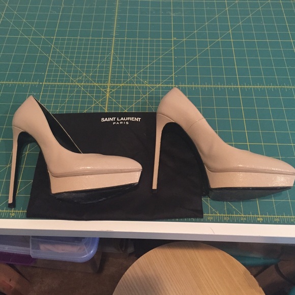 Nude embossed leather - Picture 3 of 3