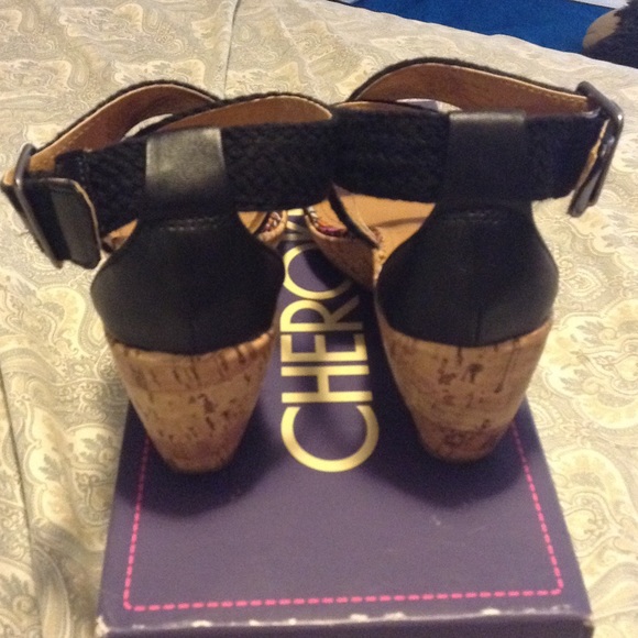 Cherokee Sandals - Picture 2 of 4