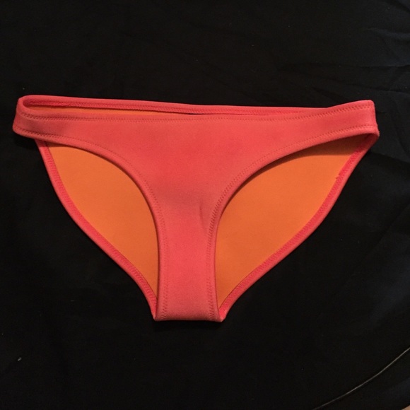 Triangl Bottoms!