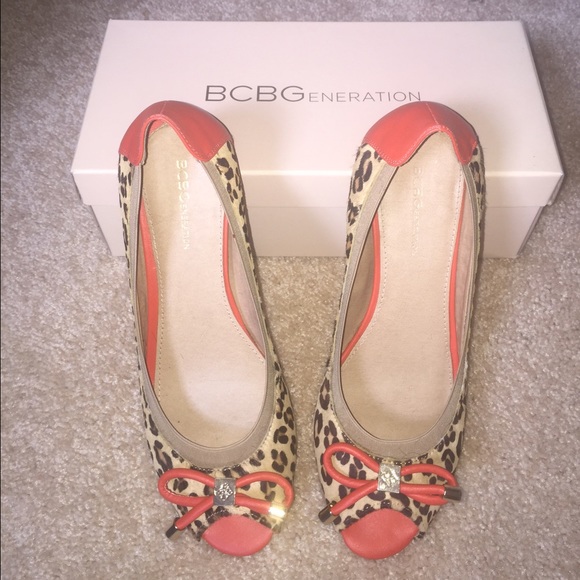 BCBG flats!