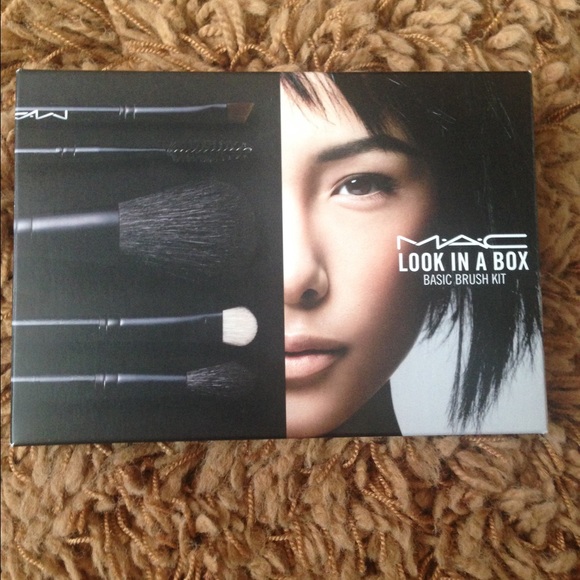 MAC (limited edition brush set)