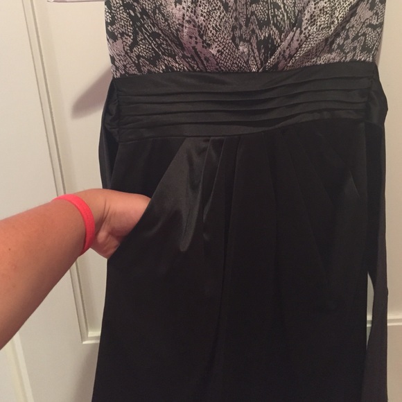 short black and snake skin print dress - Picture 2 of 4