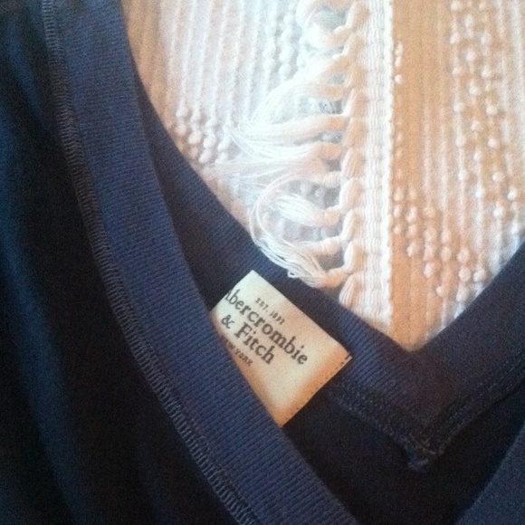 Abercrombie and Fitch shirt - Picture 2 of 3