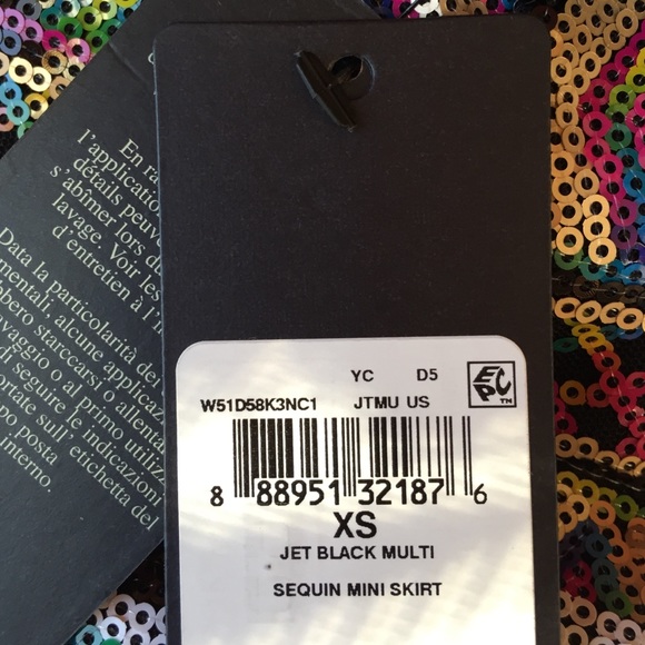 ⭐️SALE⭐️NWT Guess sequin multi-colored mini skirt - Picture 3 of 4