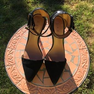 L.A.M.B- Oxley Pumps. Black Suede Pumps