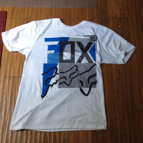 White fox t shirt