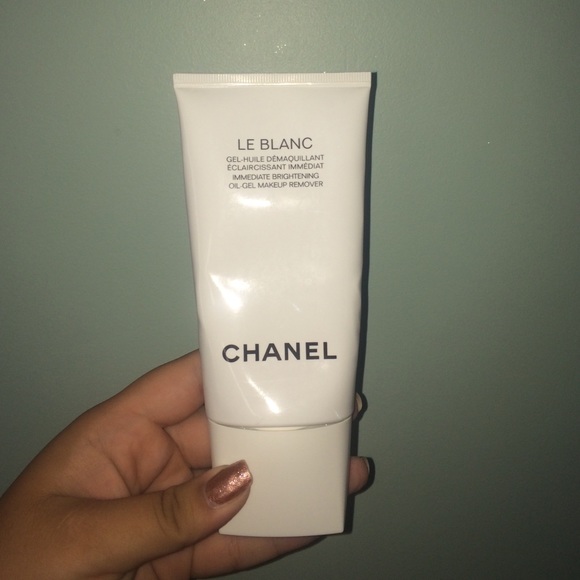Chanel Immediate brightening oilgel makeup rmver