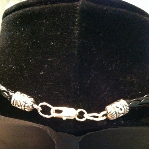 Necklace Black braided With Hamsa hand charm - Picture 3 of 3
