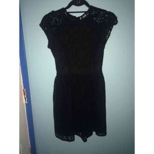 H&M cap sleeve lace dress