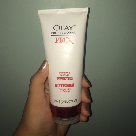 OLAY professionalPROX exfoliating renewal cleanser - Picture 1 of 3