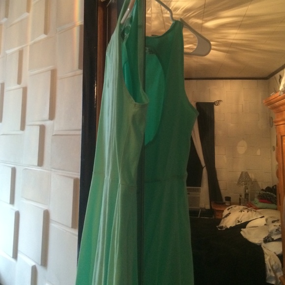 Open back dress NWOT - Picture 3 of 4