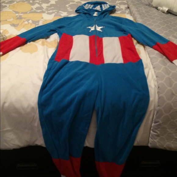 Sleepwear captain america