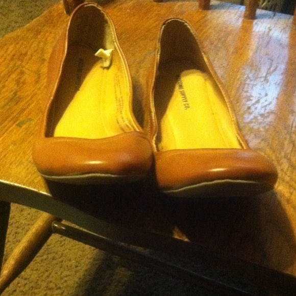 Never worn - Picture 1 of 2
