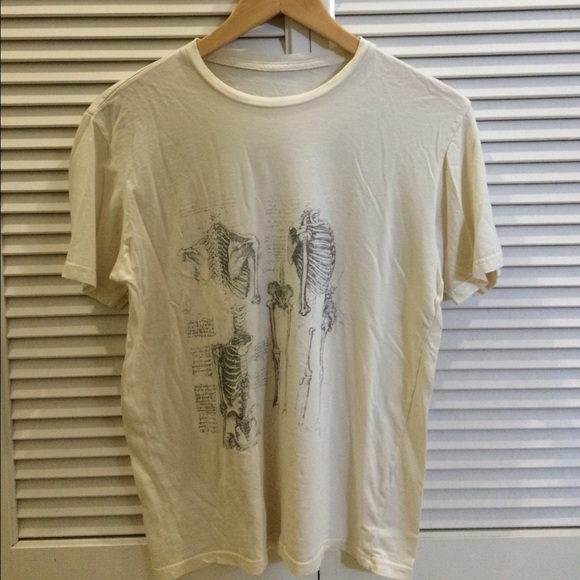 🚫SOLD Brandy skeleton off-white tee - Picture 2 of 3