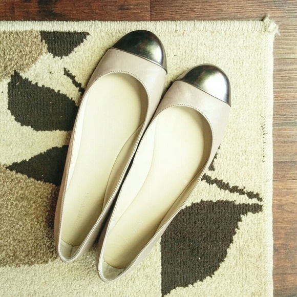 🎆Nine West Cap Toe Flats🎆