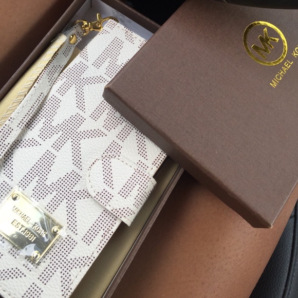 Michael Kors Accessories - White iPhone 6 PLUS Michael Kors wallet case