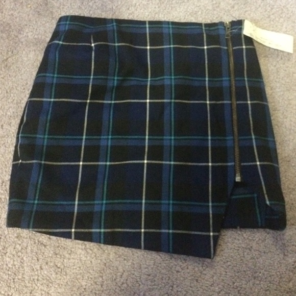 Asymmetrical Plaid Skirt