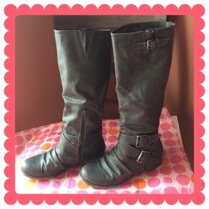 Carlos Santana Haley boots in grey