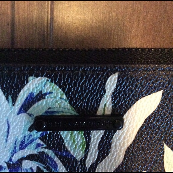 Bebe makeup bag - Picture 2 of 3