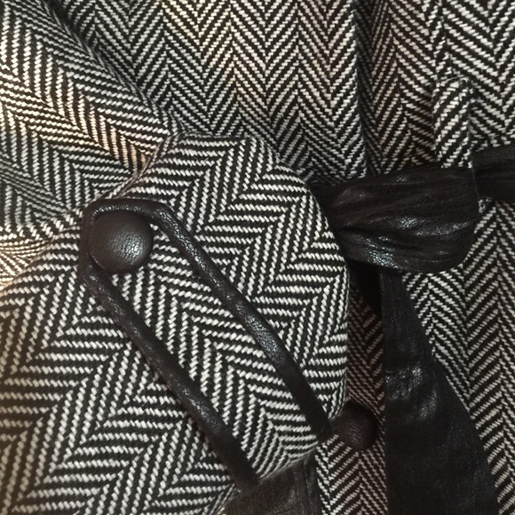 LAST ONE! Belted herringbone Jacket - Picture 5 of 5