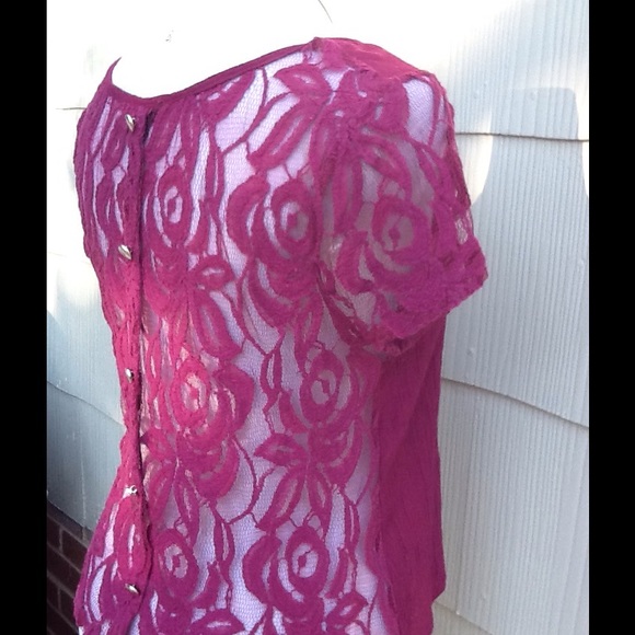 Elegantly Stylish at an Affordable Price - Picture 3 of 4