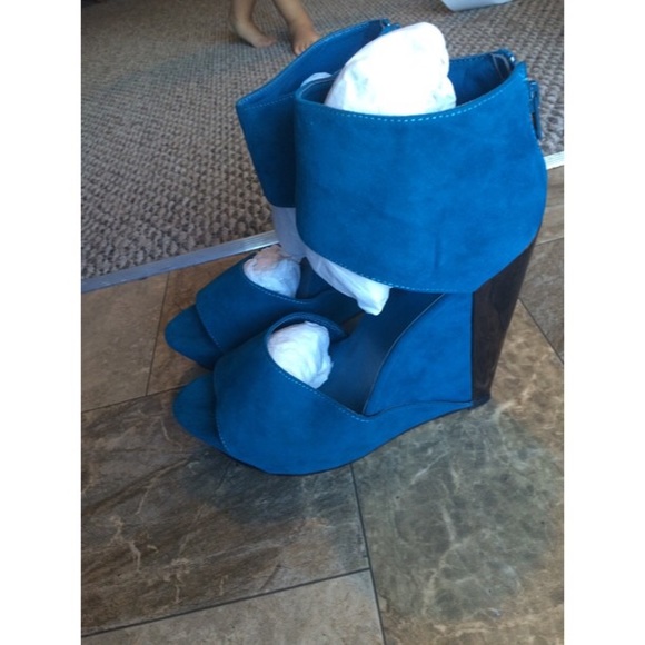 Blue suede wedge
