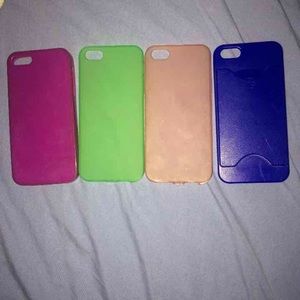 Five IPhone 5s cases