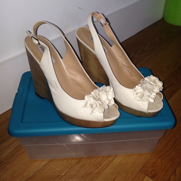 Steve Madden wedges