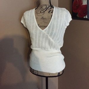 💥EUC💥LIGHTWEIGHT CREAM SWEATER TOP