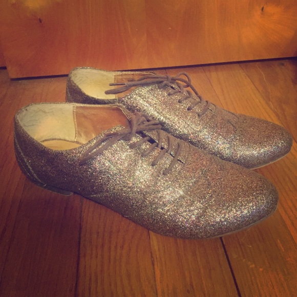 NEW PRICE ✨🎉 Sparkly loafers