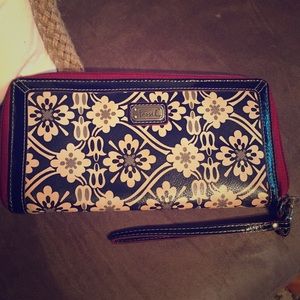Fossil wallet