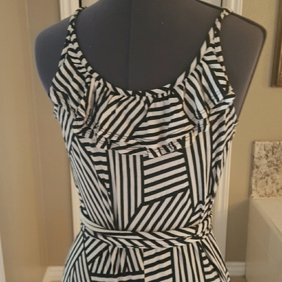 Ruffled top maxi dress - Picture 3 of 4