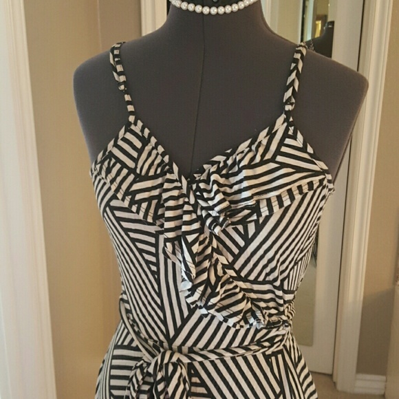 Ruffled top maxi dress - Picture 4 of 4