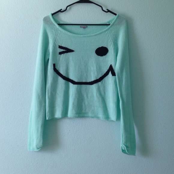 sweater - Picture 1 of 4