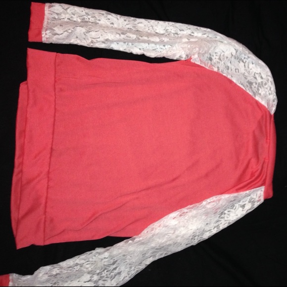 Pink and lace sleeve shirt - Picture 2 of 2