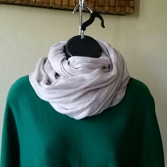 ❎SOLD❎EXPRESS INFINITI SCARF - Picture 2 of 4
