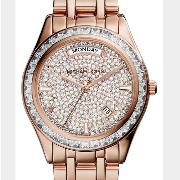 💯% AUTHENTIC MMK KILEY CRYSTAL BRACELET WATCH🌴
