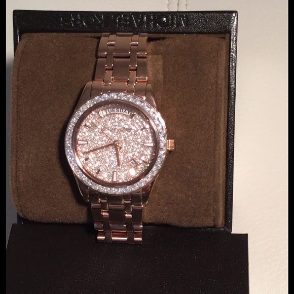💯% AUTHENTIC MMK KILEY CRYSTAL BRACELET WATCH🌴