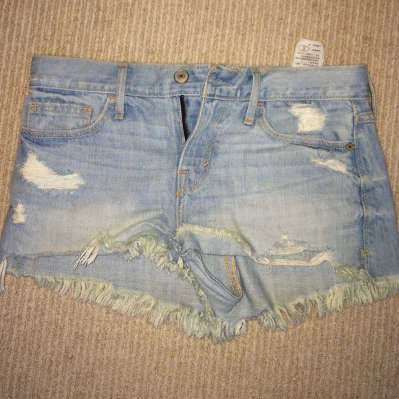 Shorts - Picture 2 of 4