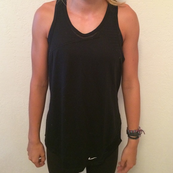 Black nike tank top! Worn once!