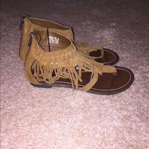 Minnetonka brown suede thong sandals