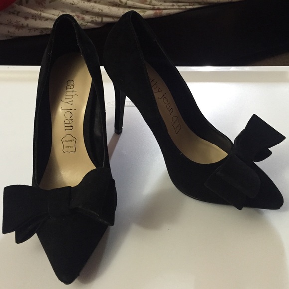 Chic Bow Tie Heels 🎀