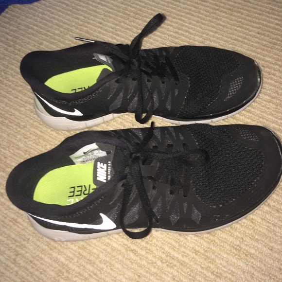 Nike free shoes