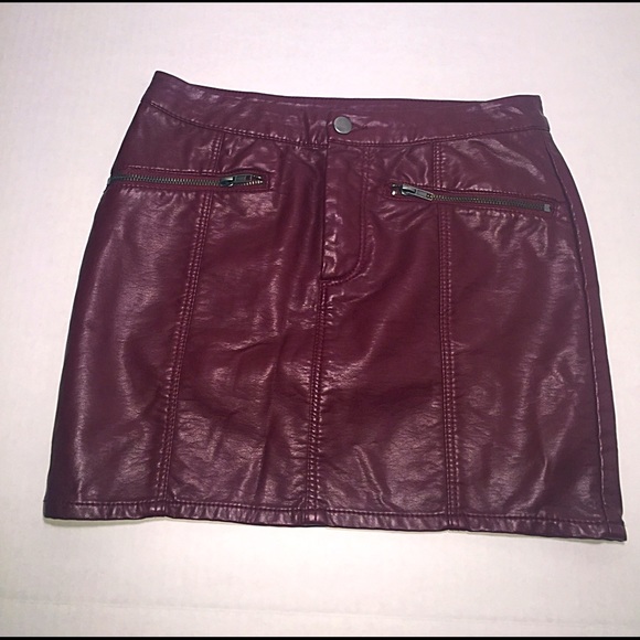 Faux leather skirt Sz 6