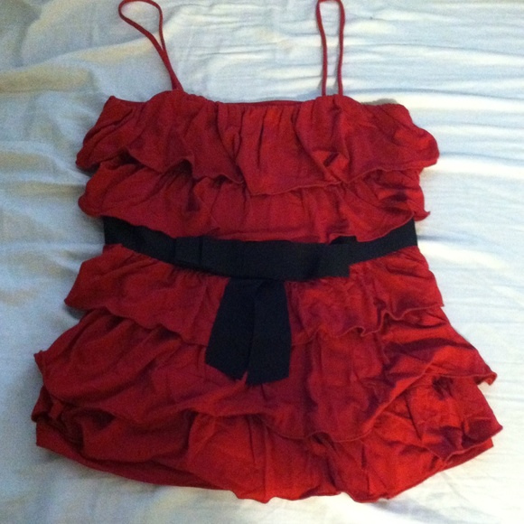 Red ruffle tank top with bow - Picture 1 of 3