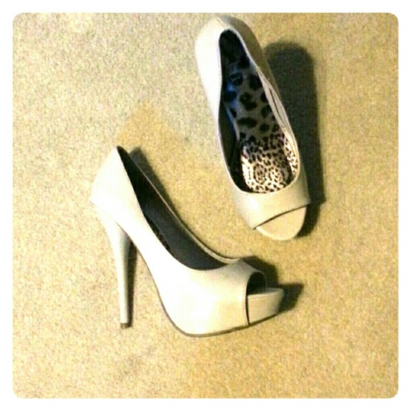 Shi by Journey Nude Heels